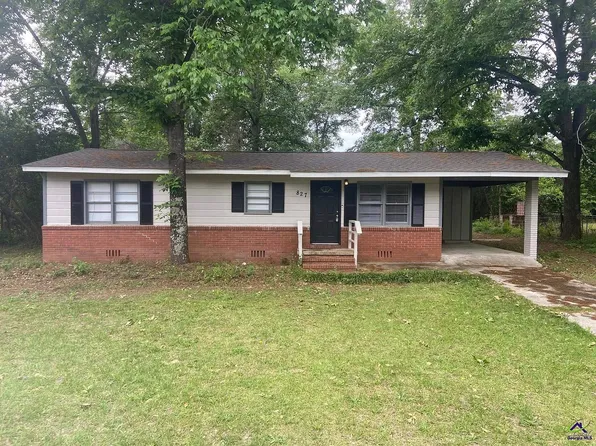 827 Oak Ridge Dr, Perry, GA 31069