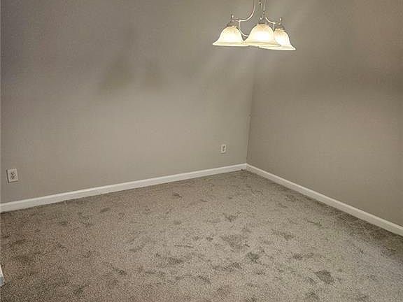 3rd image of 5203 Waldrop Pl