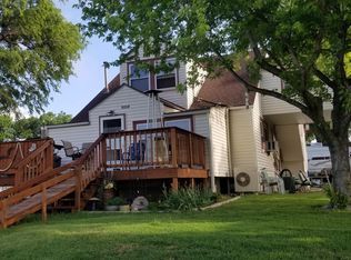 1024 W 1st St APT 3, Pratt, KS 67124