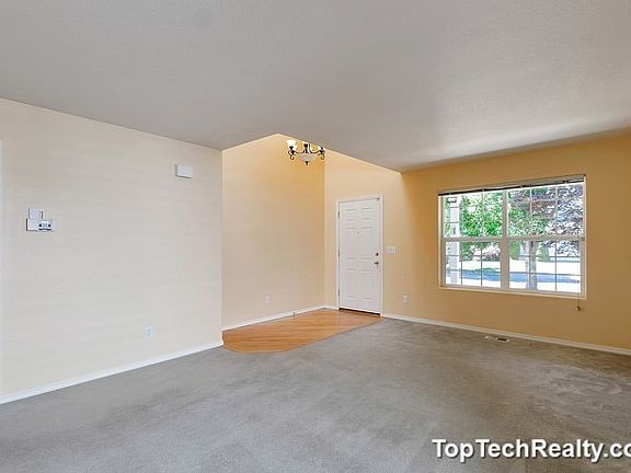4th image of 134 NE Danbury Ave