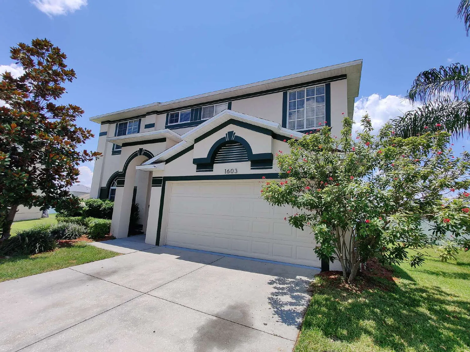 1603 Ladywell Ct Zephyrhills, FL — Photo 2