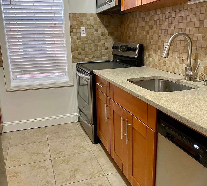 1st image of 2454 27th St APT 1B