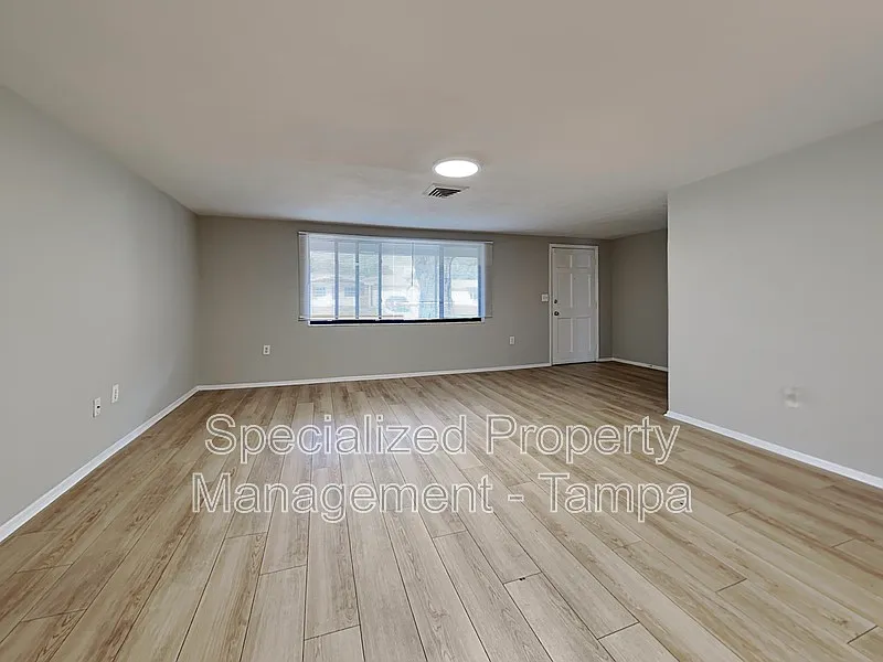 3 bed, 2.0 bath, 1345 sqft, $1,750 — Photo 4