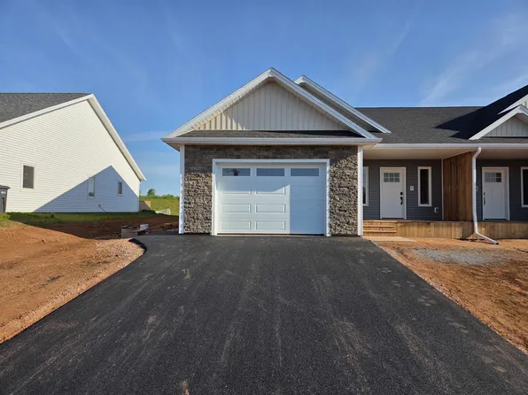 29 Samantha Ln, Cornwall, PE C1A 6C6