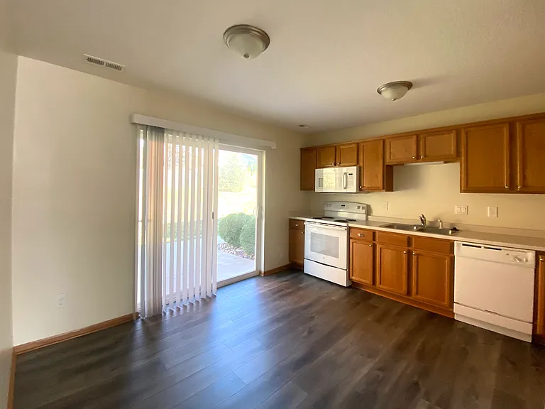 955 Parker Blvd #501 — Photo 2