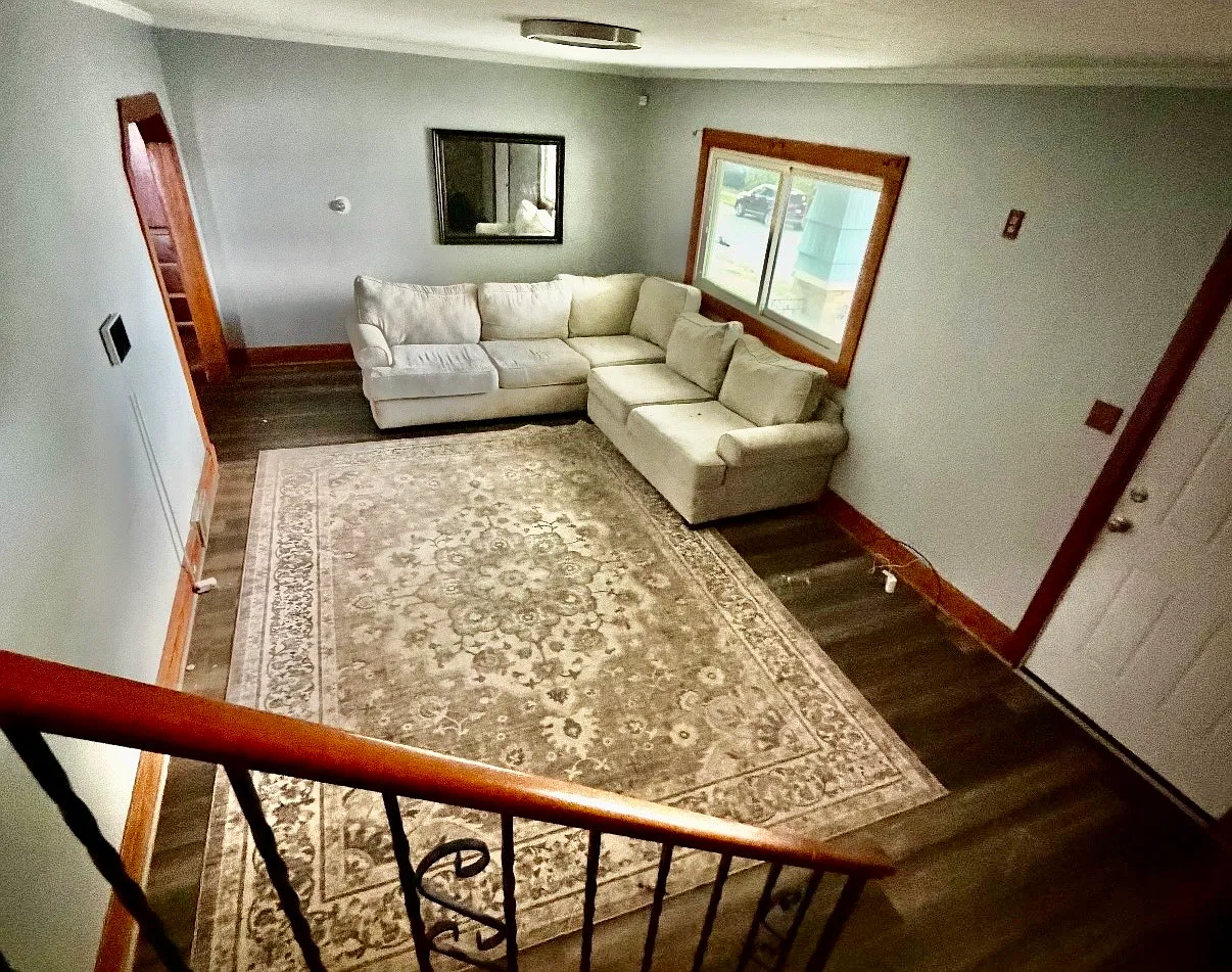 33 Dirkson Ave — Photo 1