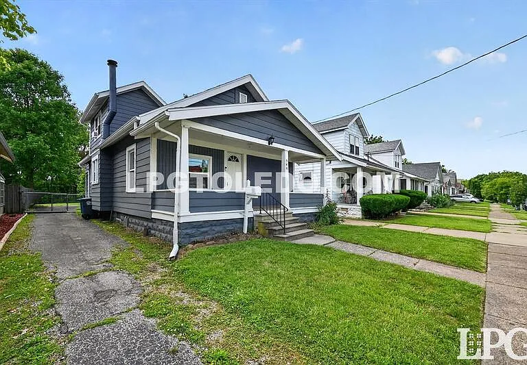 544 Woodsdale Ave — Photo 3
