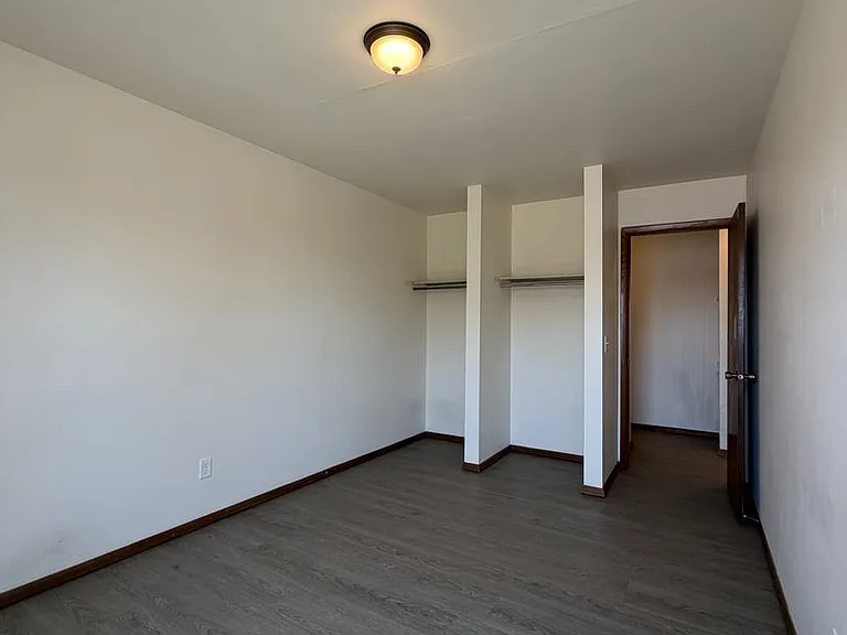 920 Richard Dr — Photo 15