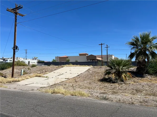 1692 Shamrock Rd, Bullhead City, AZ 86442