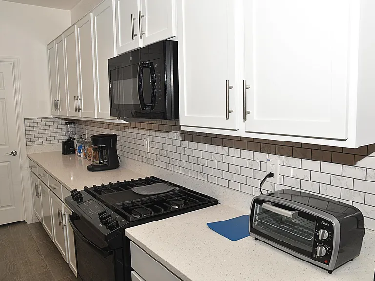 7128 S 33rd Ave — Photo 5