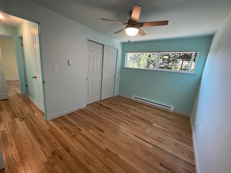 Pic of similar bedroom from another unit
