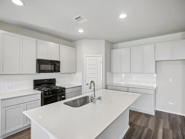 21535 Holbrook Dr, New Caney, TX 77357