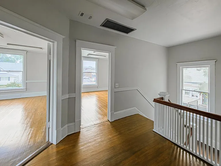 218 N Central Ave #C — Photo 3