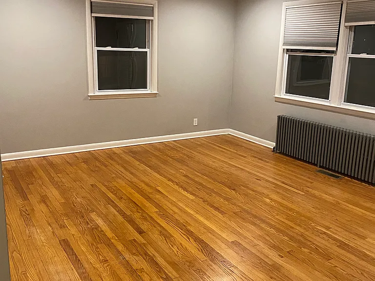 54 Hanford Ave — Photo 10