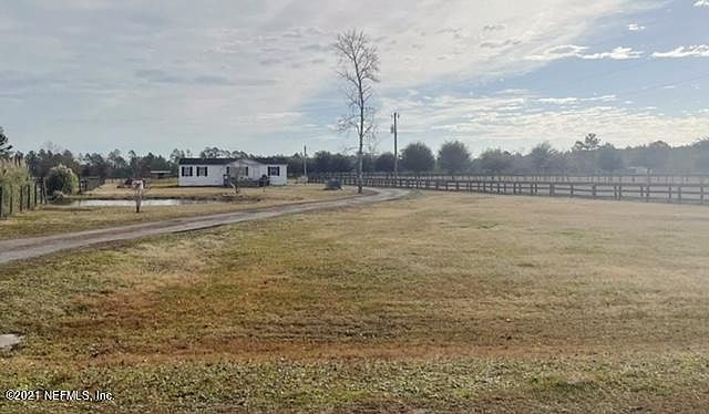 2nd image of 46716 Middle Rd