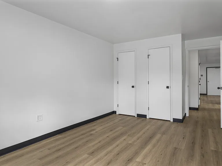 Wehnwood Court Apartments — Photo 43
