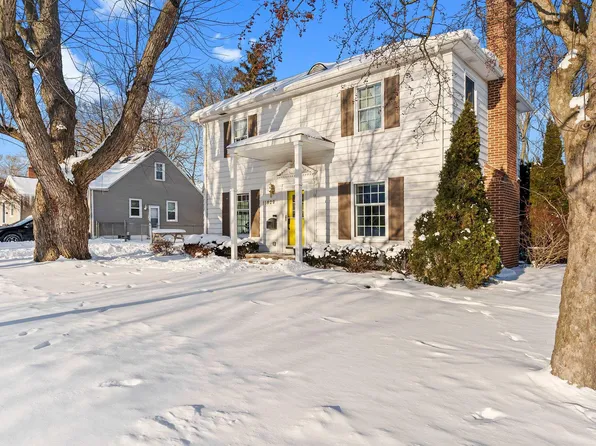 11829 Stuart St, Grand Blanc, MI 48439