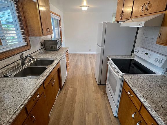 4th image of 29719 45th Ave S