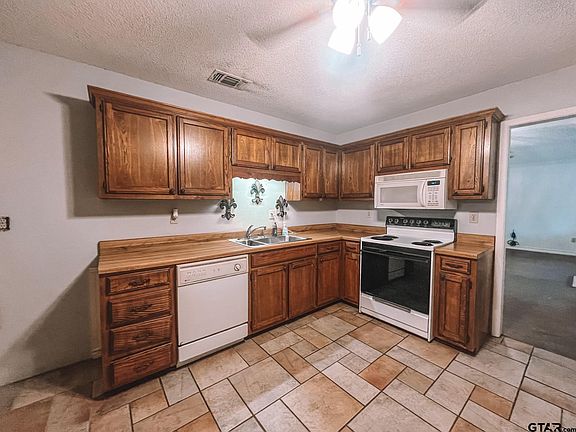 5th image of 407 County Road 2130