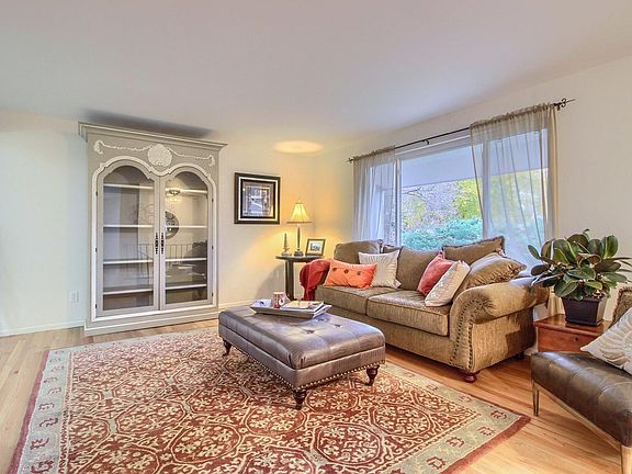 3rd image of 4042 W Quinn Pl