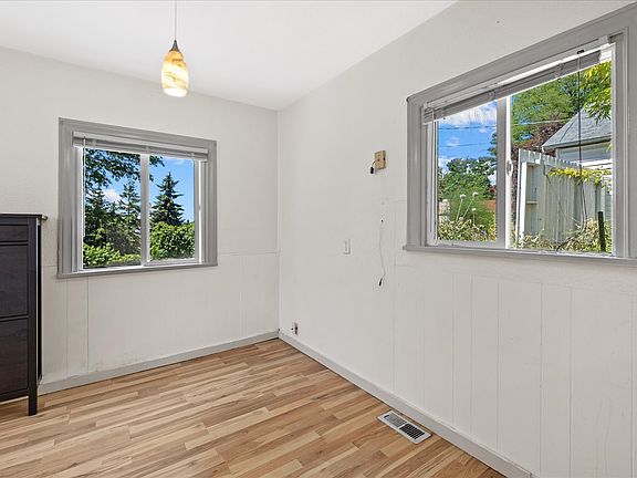 3rd image of 2201 S Eddy St #C