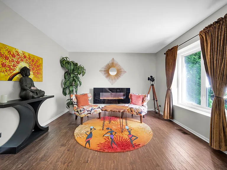 2518 Adamsway Dr — Photo 6