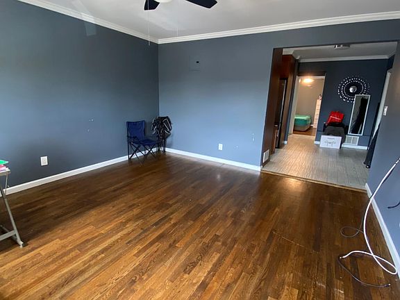 4th image of 212 Swinton Ave #2