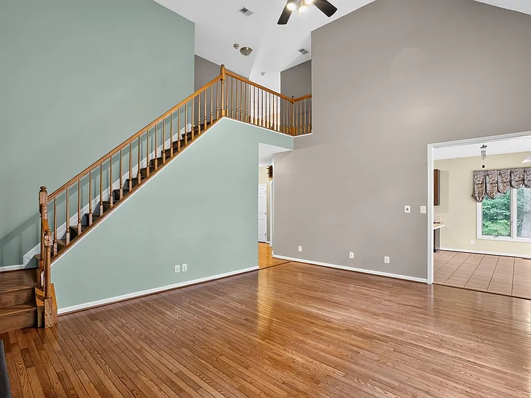 16801 Old Field Ln — Photo 15