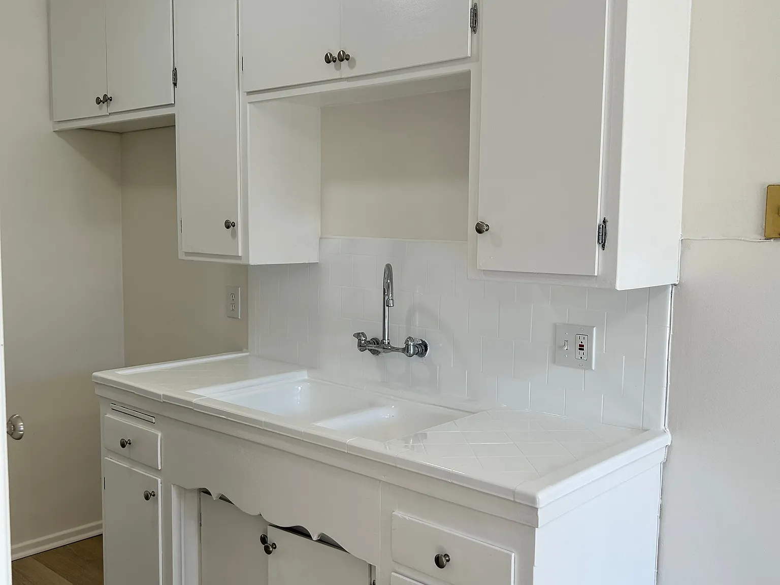 516 N Mar Vista Ave — Photo 4