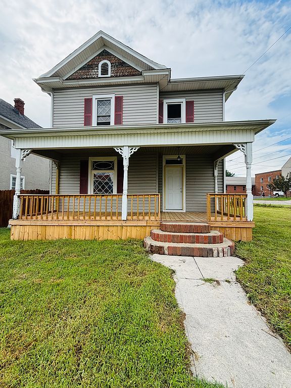 338 E Hawthorne St - Property Image