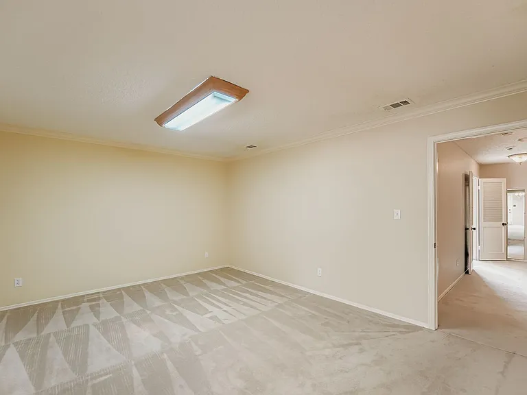 8104 East Ct — Photo 26