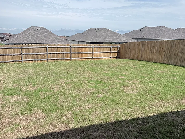 7300 Veronica Ct — Photo 17