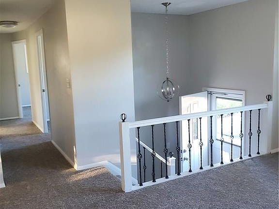 4th image of 560 Shawnee Ln