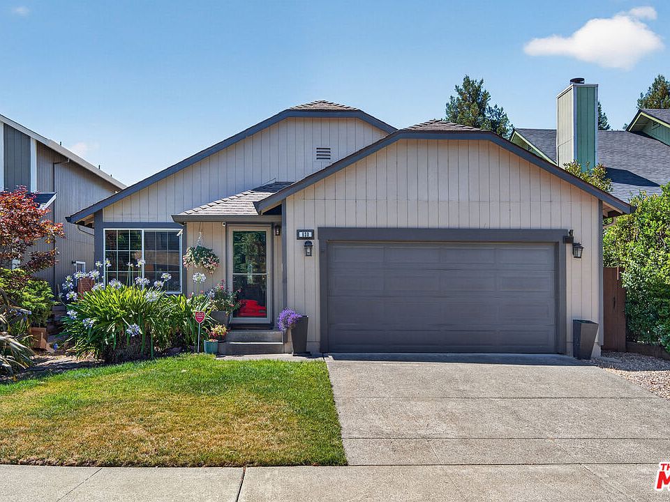1st image of 930 Bartlett Pl