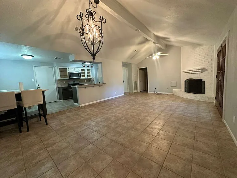5408 Cunningham Dr — Photo 3