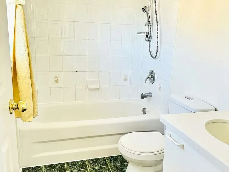 19 Fairlawn Ave — Photo 10