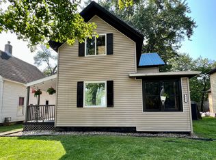 511 8th St, Three Rivers, MI 49093