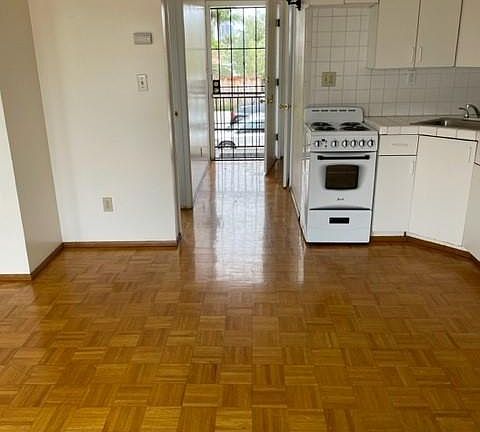 2nd image of 2491 C St #2491