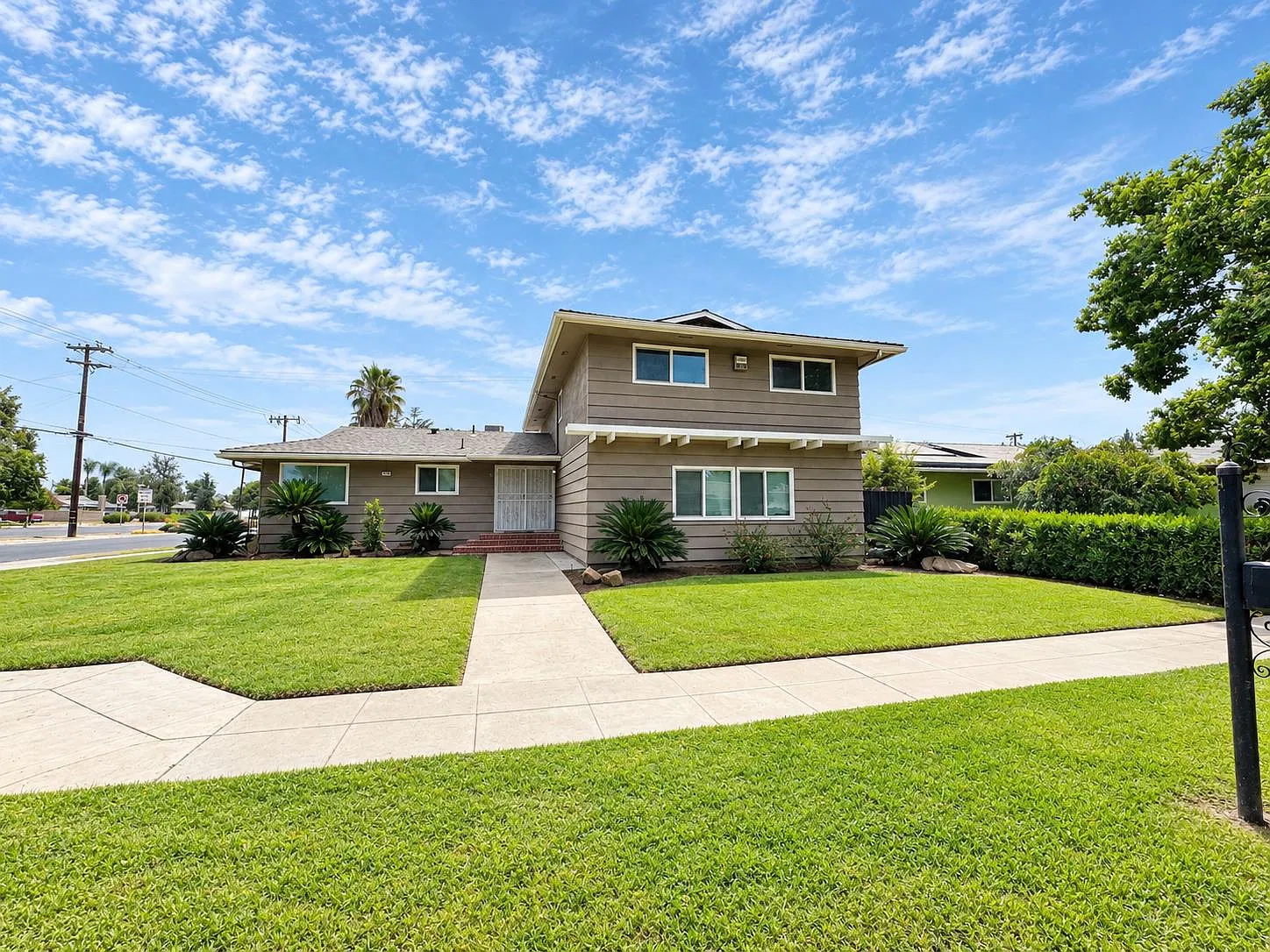 4 bed, 1800 sqft, $2,500 — Photo 1