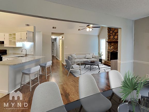 3rd image of 5704 Ingleside Dr