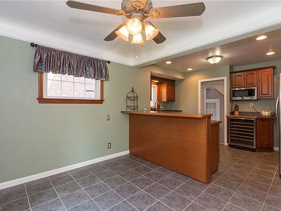5th image of 6800 Meadowbrook Ave