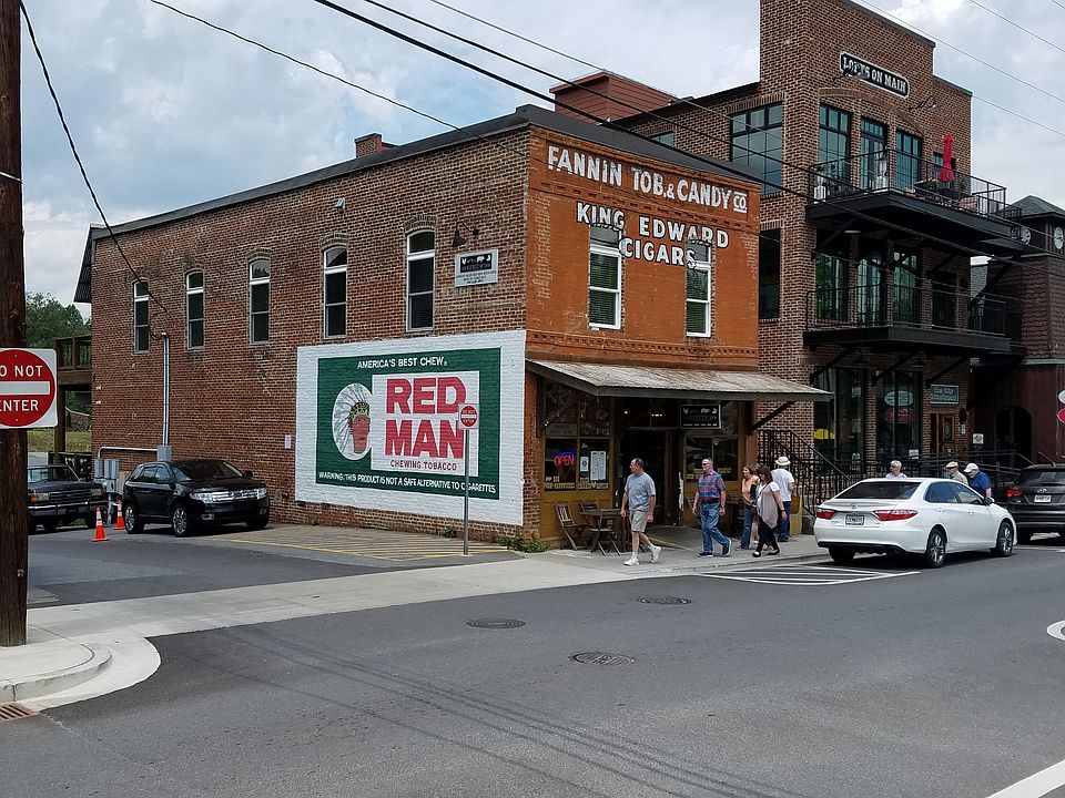 Historic Tobacco Building
