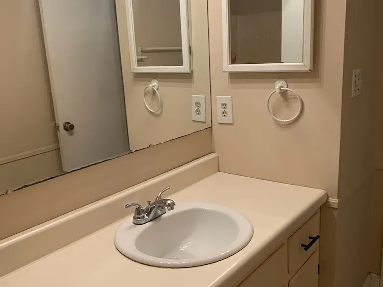 1050 Sourwood Ct #1 — Photo 12