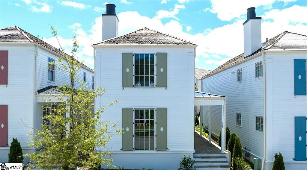 3 bed, 2.5 bath, 2050 sqft, $4,500 — Photo 1