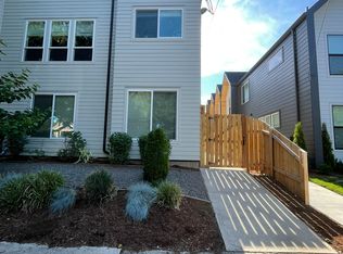 4384 N Gantenbein Ave #B, Portland, OR 97217
