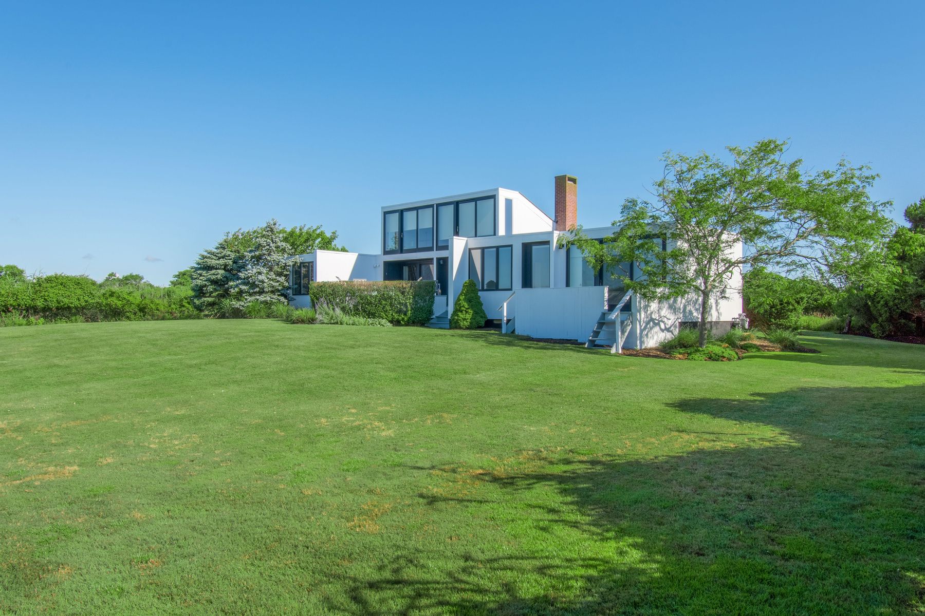 157 Seascape Ln, Sagaponack, NY 11962 Out East