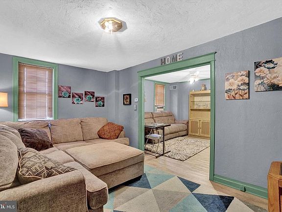 5th image of 53 E 5th Ave