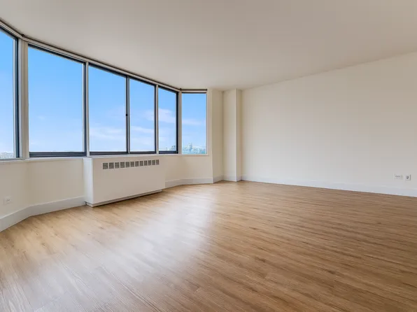 1735 York Avenue image 6 of 21