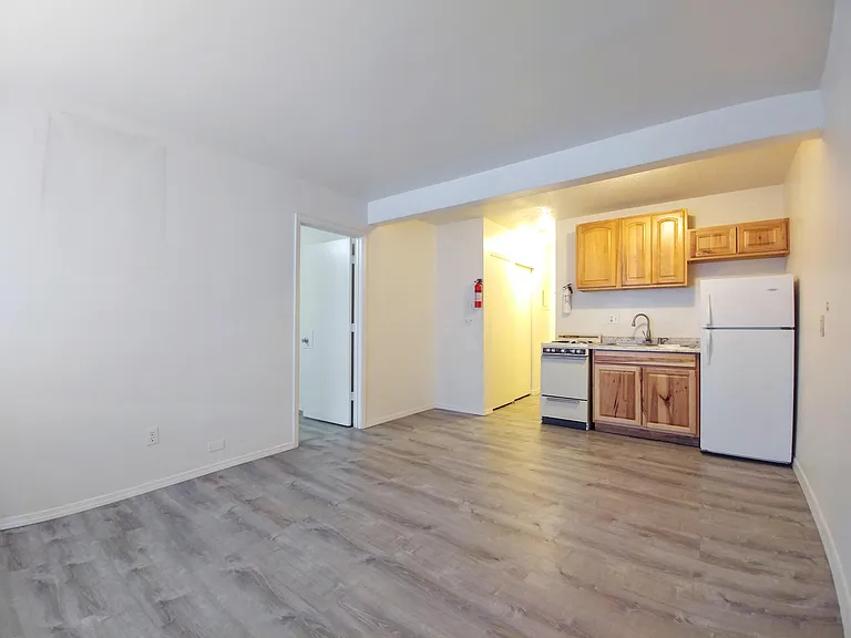 Renovated 1 Bedroom Apartment Close to UNM, CNM, and Roosevelt Park — Photo 6