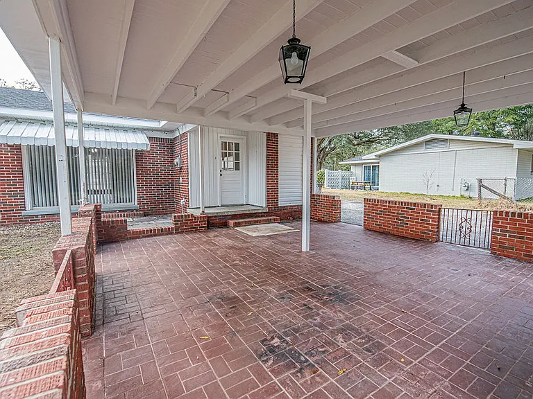 4361 Montclair Cir E — Photo 8